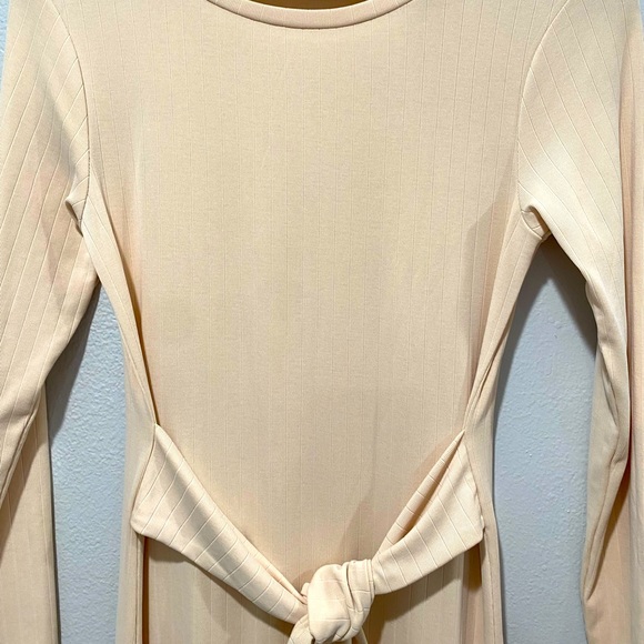 NWOT BB Dakota x Steve Madden tie front long sleeve dress - Picture 4 of 6